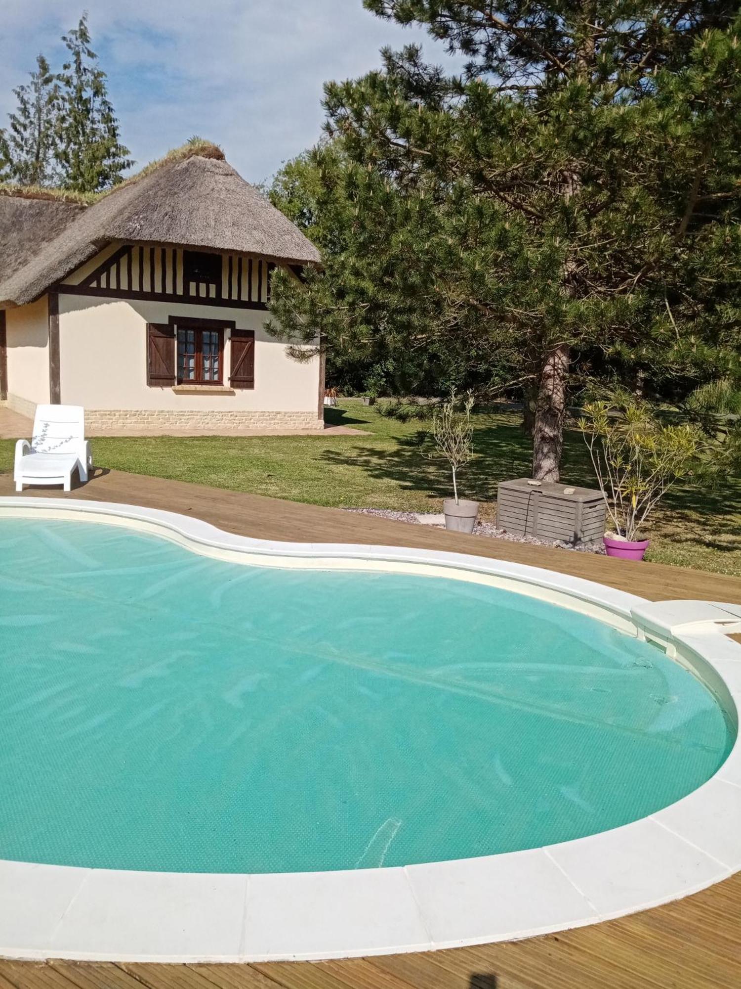 Maison traditionnelle Normande avec piscine Hotot-en-Auge Extérieur photo